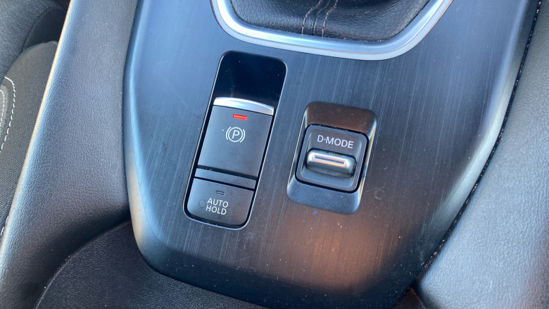 Nissan Qashqai 1.3 DiG-T MH N-Connecta 5dr Petrol Hatchback